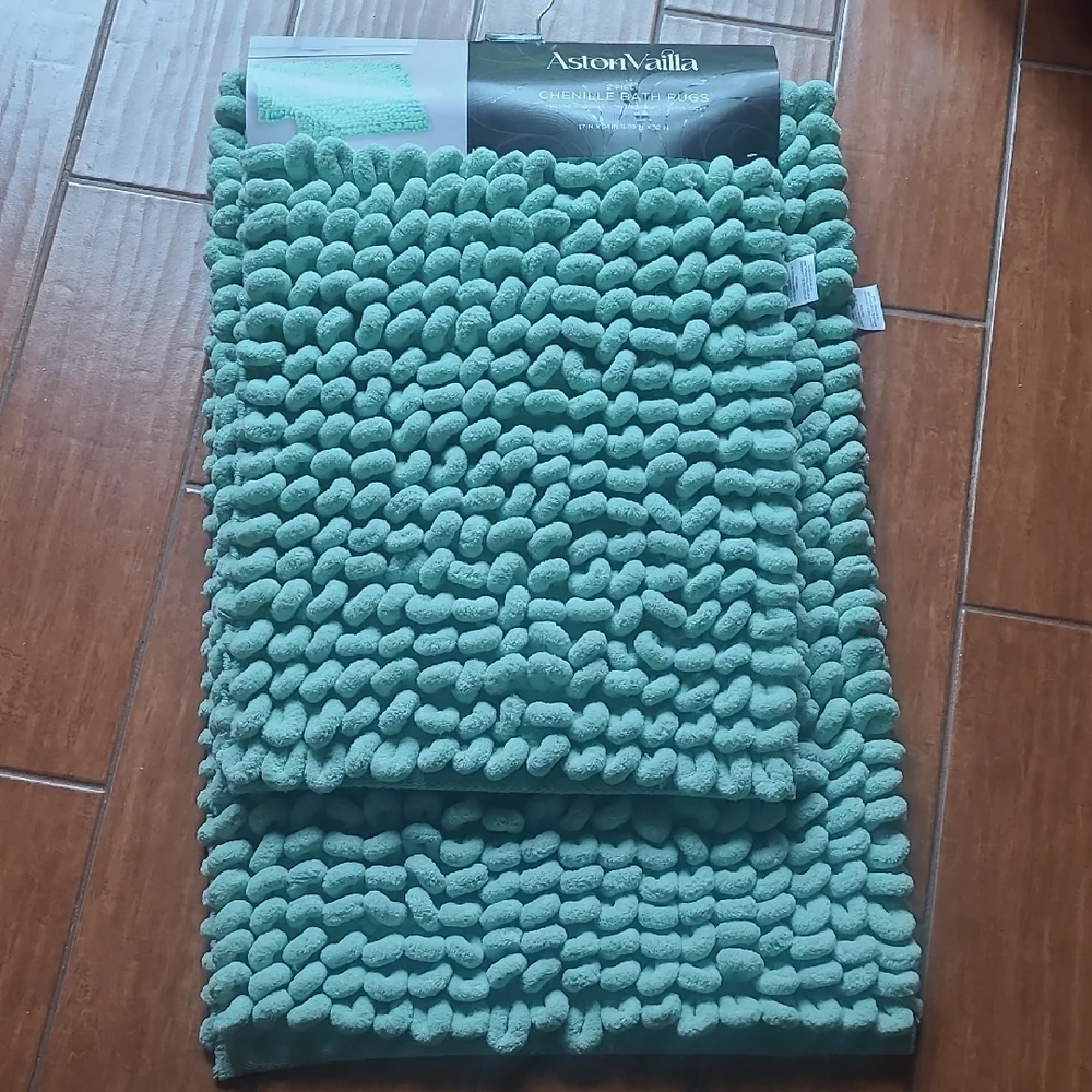Aston & Vailla Chenille Bath Mat Set